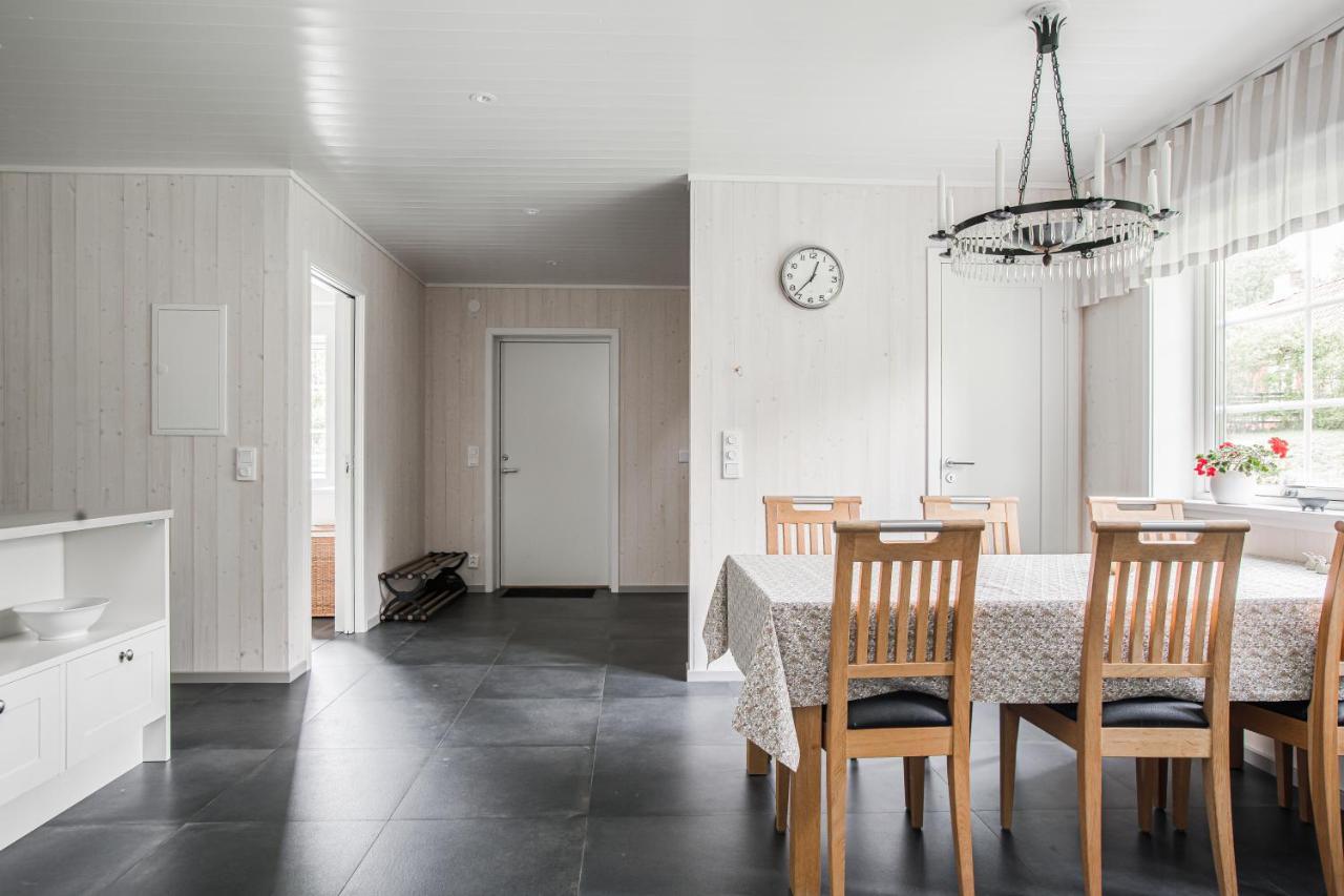 Solar Lake Cottage Йоншьопинг Екстериор снимка